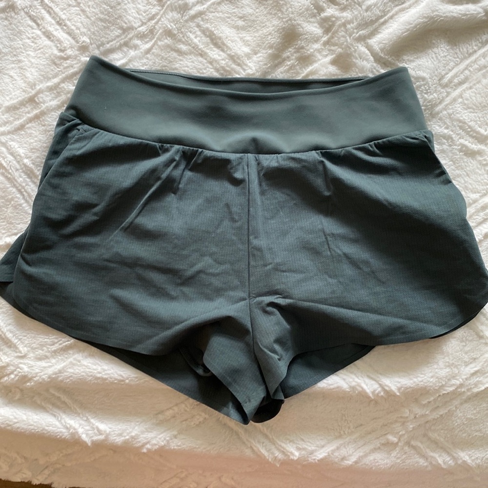 Uniqlo running shorts large